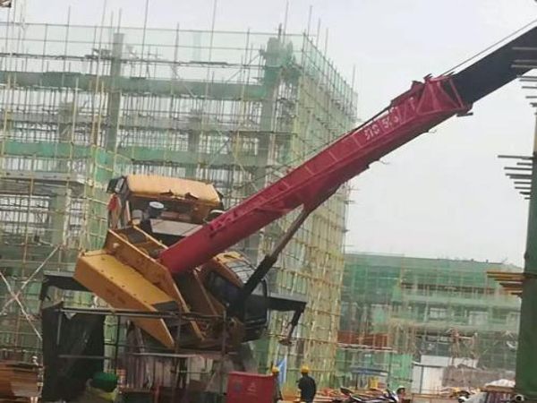 康保县吊车出租_吊车出租作业现场需要杜绝的几种违章
